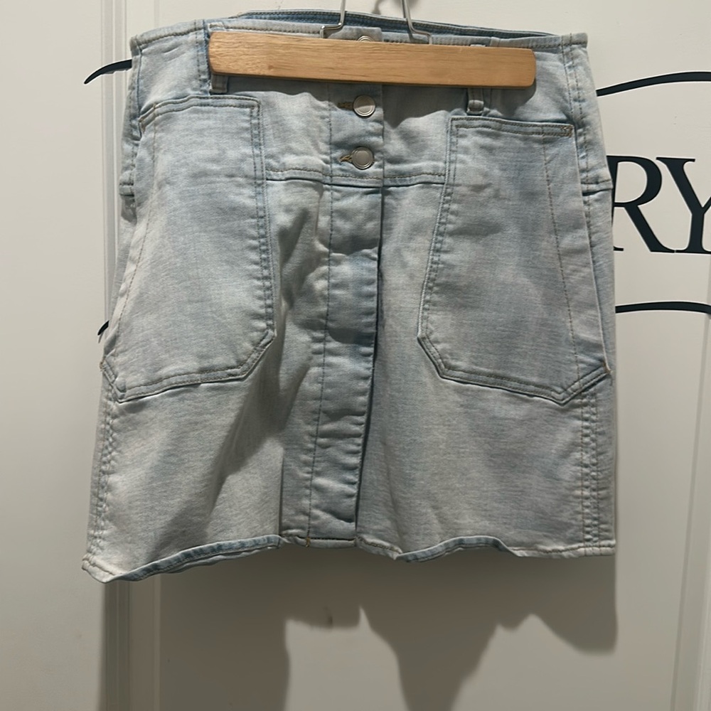 Blue Jean miniskirt with functional front pockets